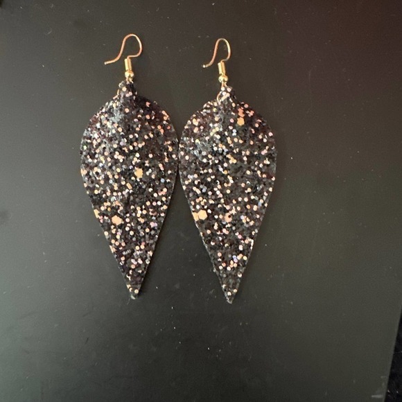 AMAZON sequins earrings - Picture 1 of 3